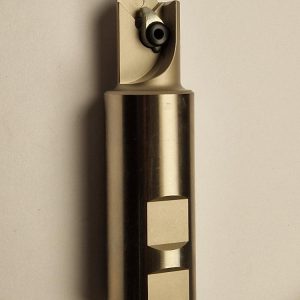 CE45_1207R_S32_Viistejyrsin_CE407R